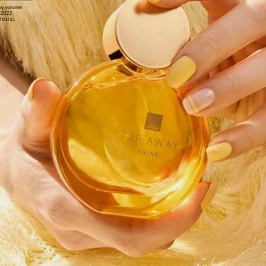 ادوپرفیوم زنانه فاراوی آون Avon Far Away EDP 50ml